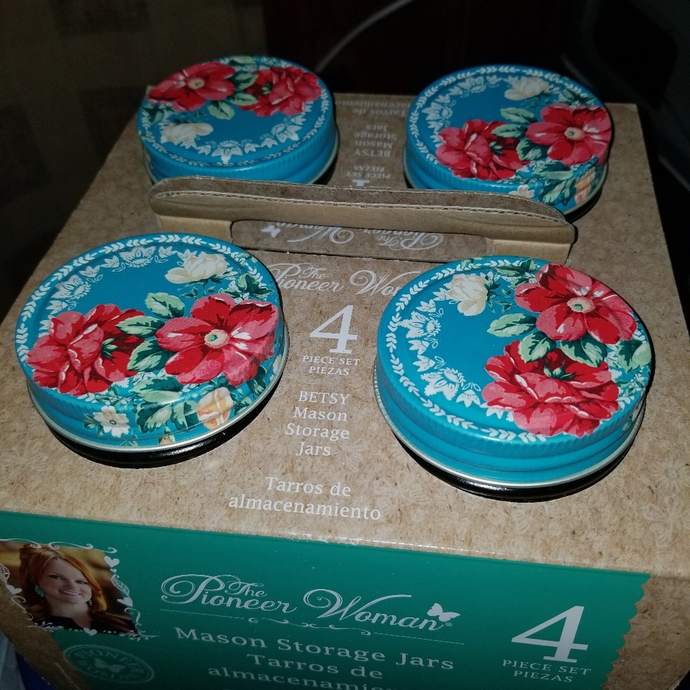 Pioneer woman betsey Mason jars brand new
